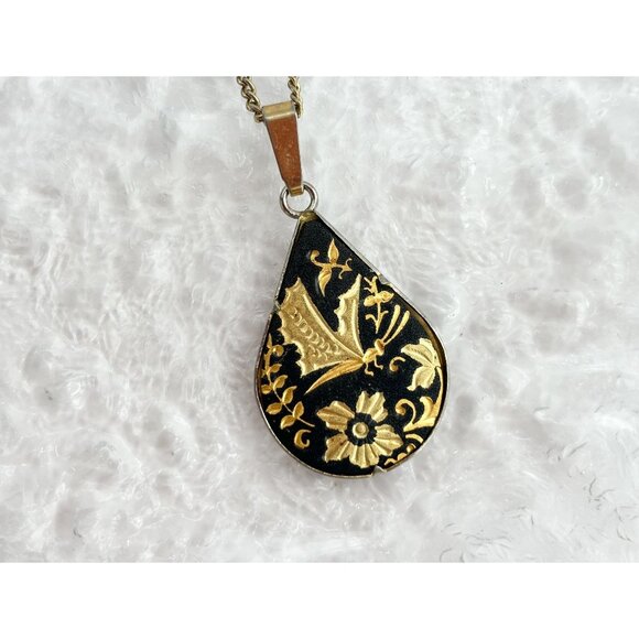 Vintage Jewelry - Damascene Black Tear Drop Gold Butterfly & Floral Vintage Pendant Necklace - 18"